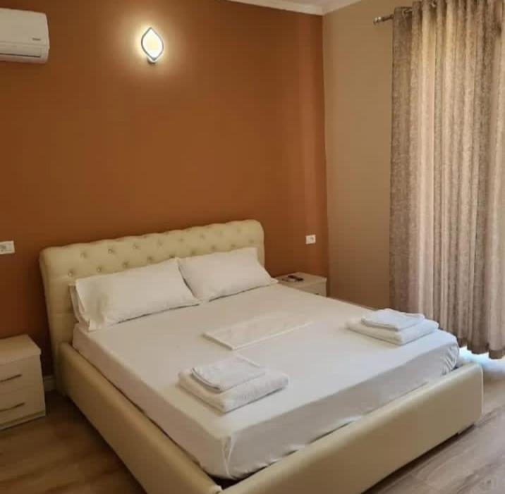 Hotel Fama Škalngur Exteriör bild