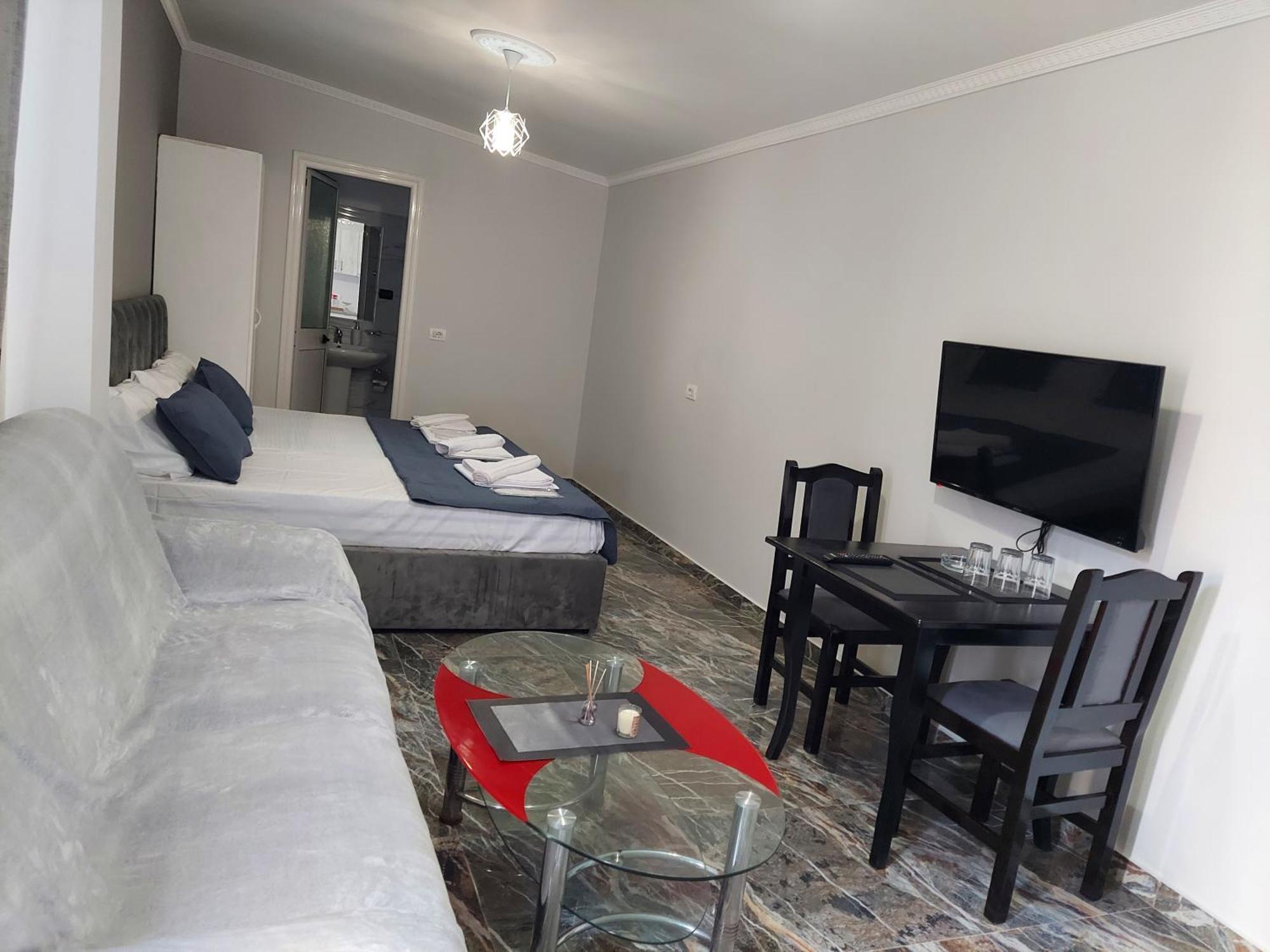 Hotel Fama Škalngur Exteriör bild