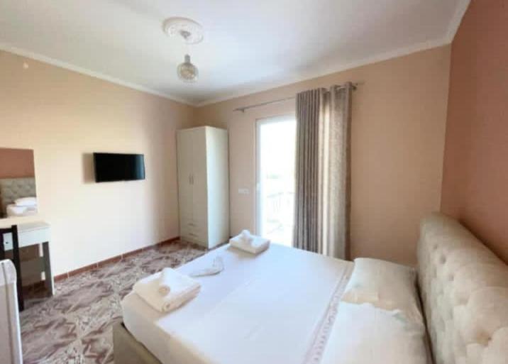 Hotel Fama Škalngur Exteriör bild