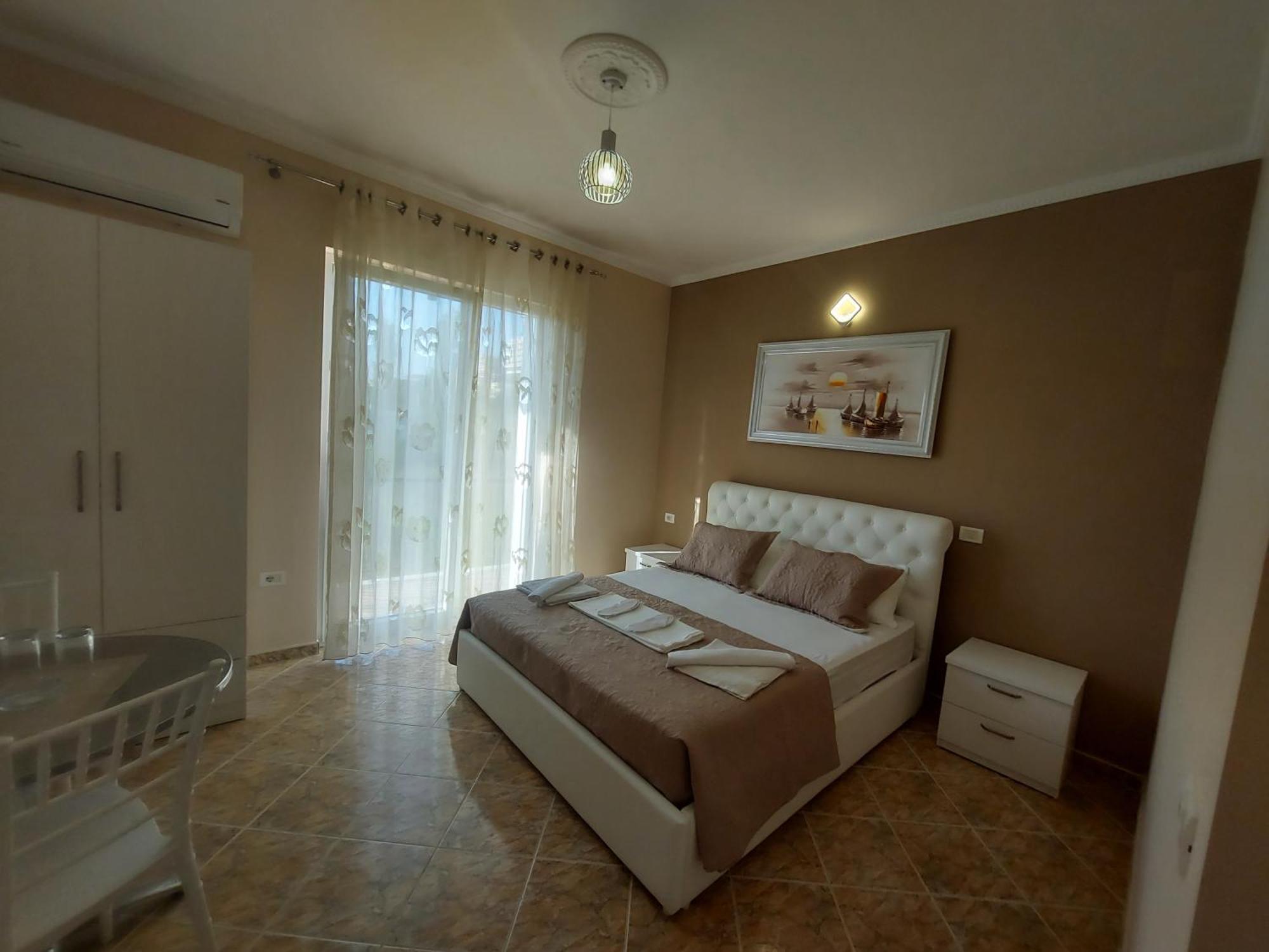 Hotel Fama Škalngur Exteriör bild