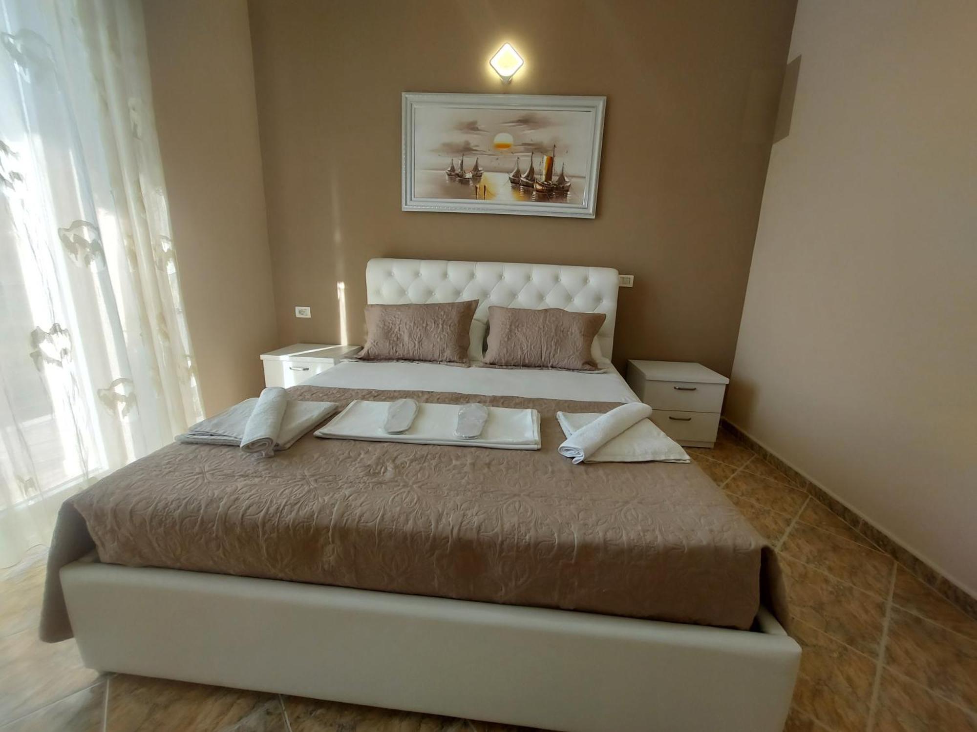 Hotel Fama Škalngur Exteriör bild