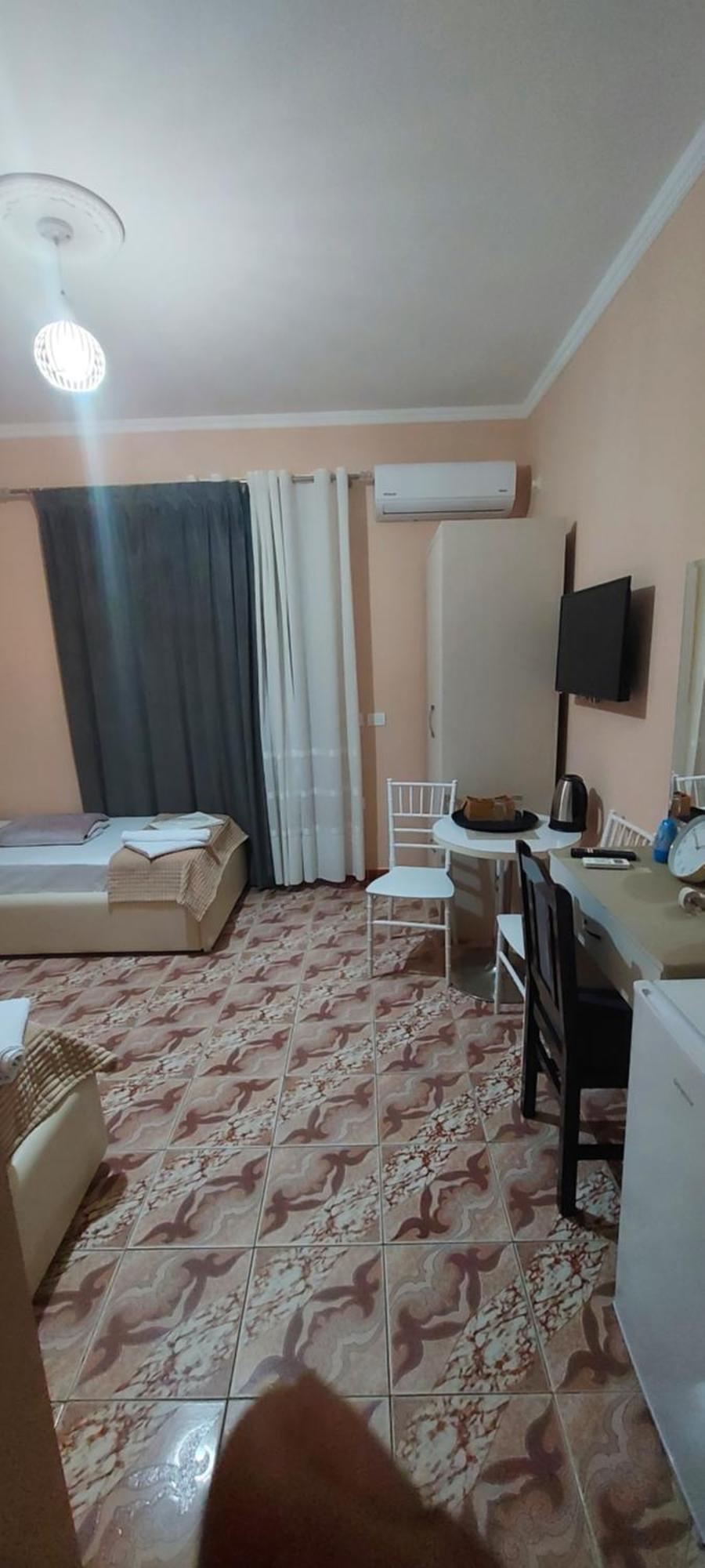 Hotel Fama Škalngur Exteriör bild